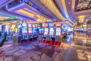 Blackjack table with dealer and player cards visible on salamjp